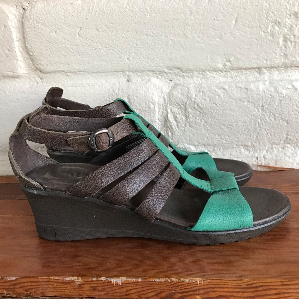 Keen Victoria Wedge Sandal Leather T Strap Brown